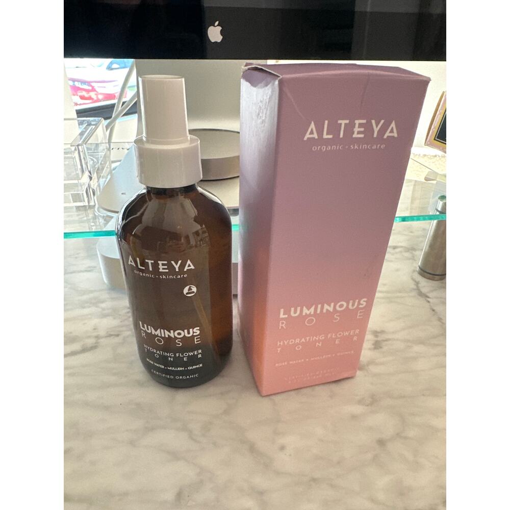 Alteya HYDRATING FLOWER TONER LUMINOUS ROSE